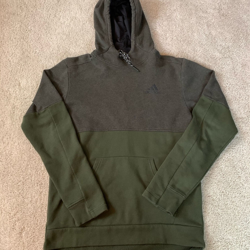 men’s adidas sweatshirt